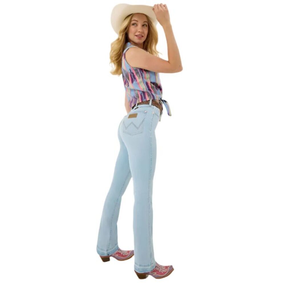Wrangler x Lainey Wilson Ladies Boot Hugger Bleach Blue Denim Jeans 32x32 light